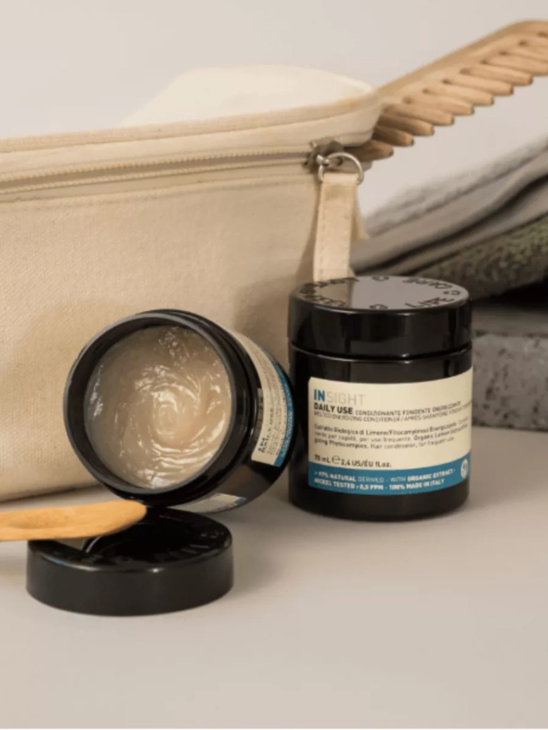 Тающий кондиционер для всех типов волос DAILY USE