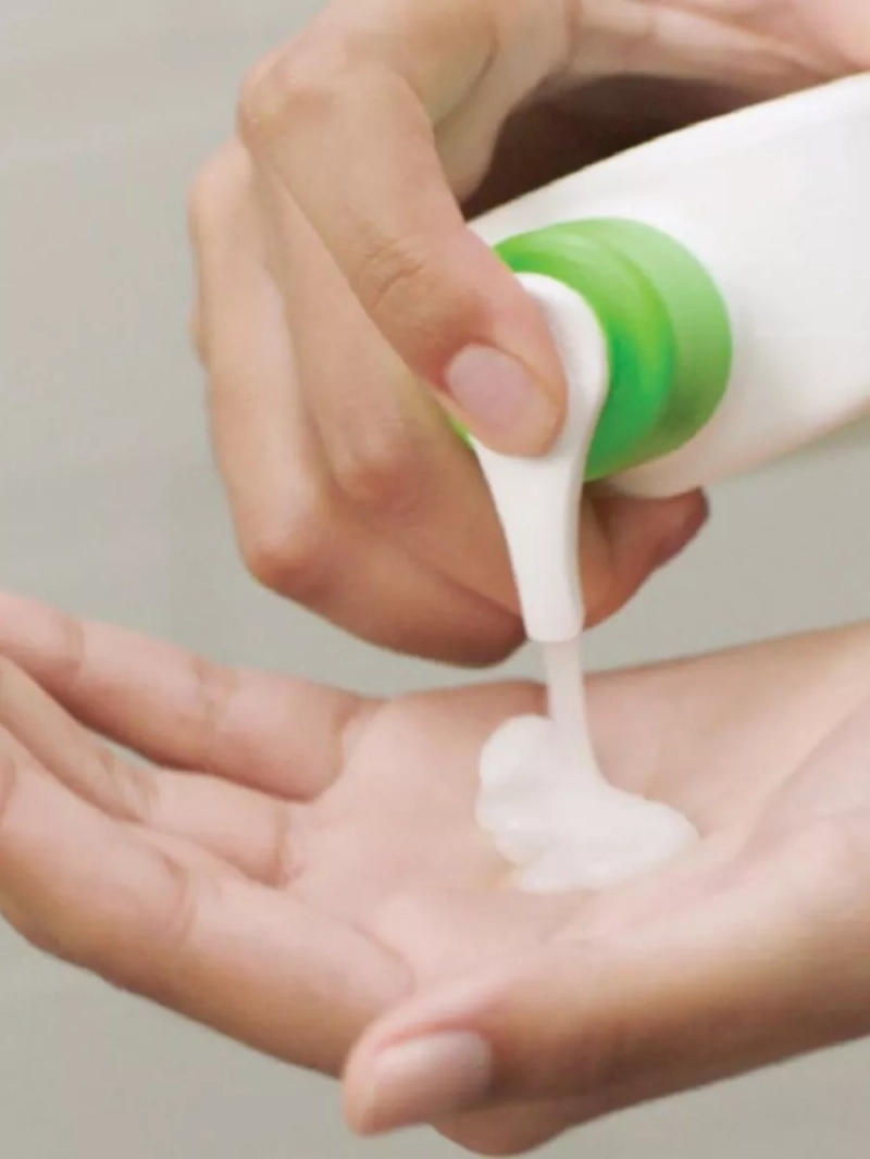 Очищающая крем-пенка для нормальной и сухой кожи